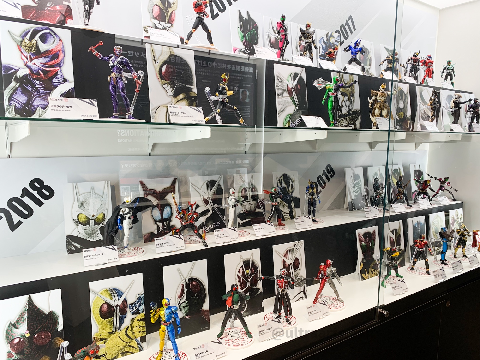 レポ】真骨彫製法10周年記念展 -手のひらの英雄（ヒーロー）たち- に