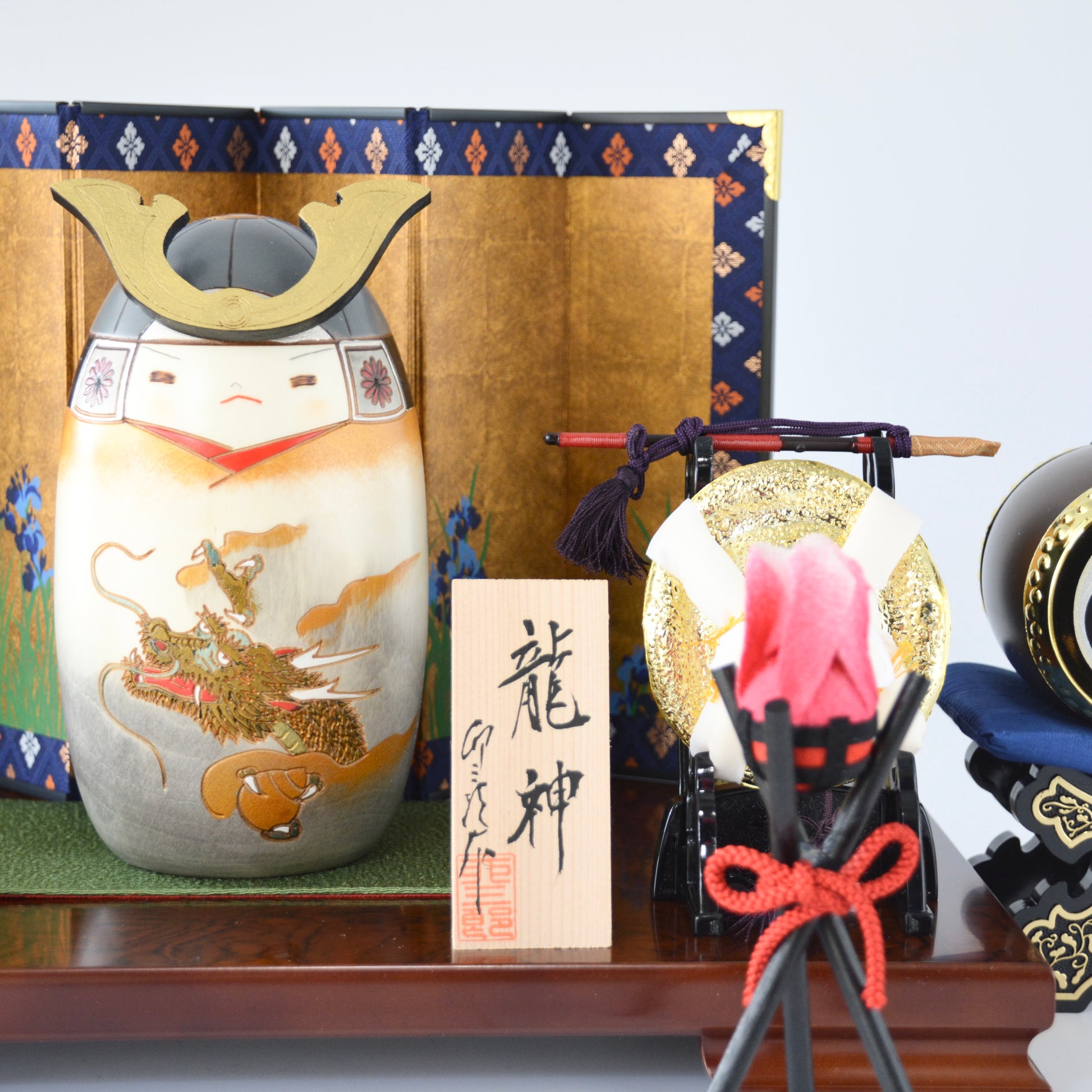 五月人形こけし 龍神 足付き台フルセット｜卯三郎こけし公式オンライン
