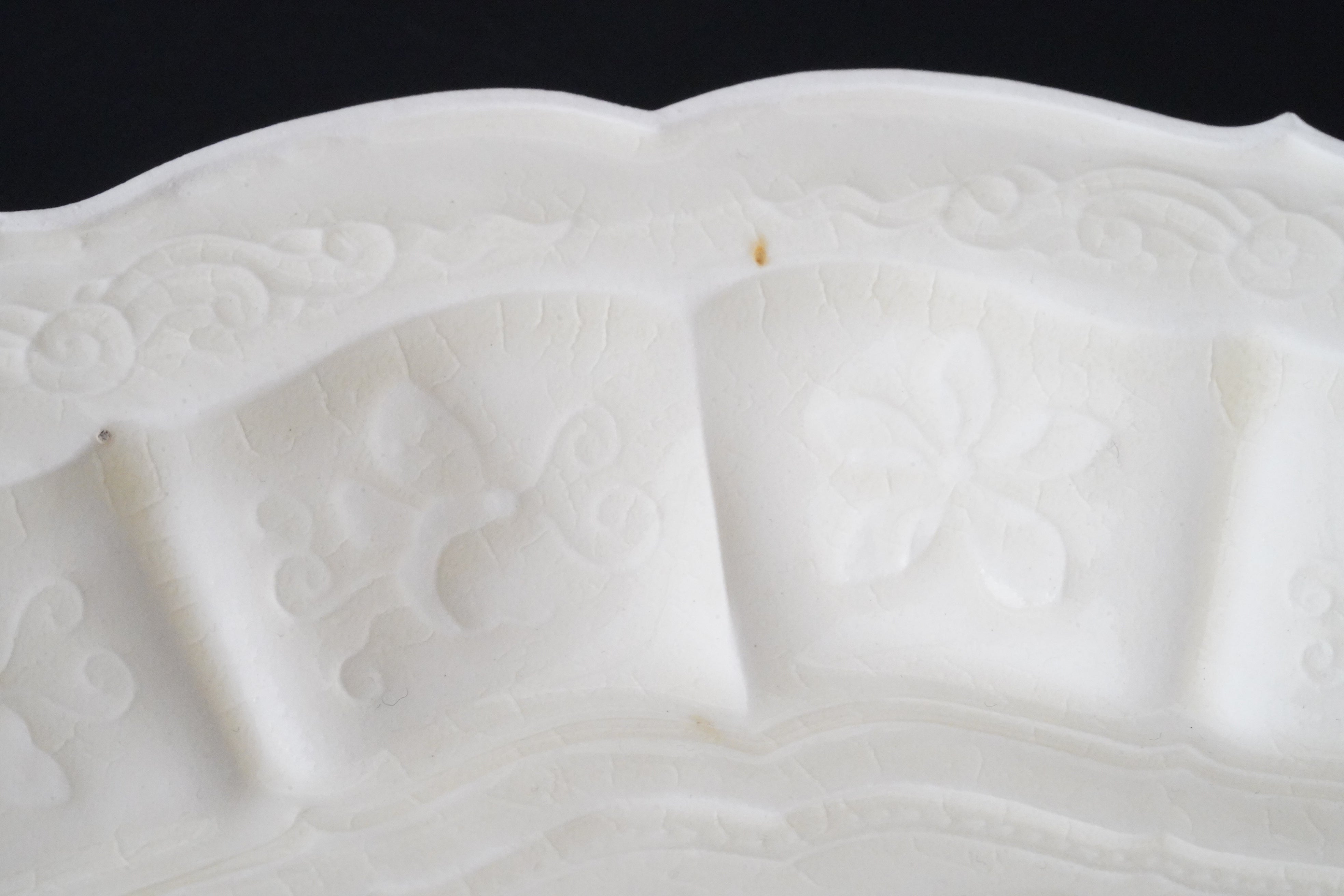 原田譲】白瓷印花花喰鳥稜花盤 – うつわ御結