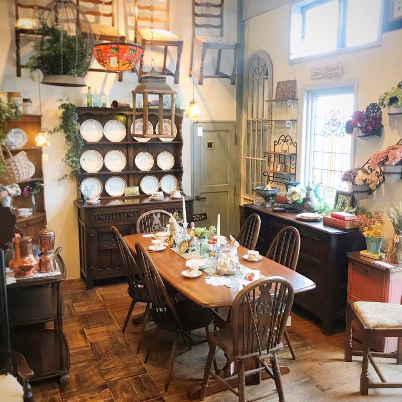 アンティーク家具と雑貨のお店 ビクトリアンクラフト