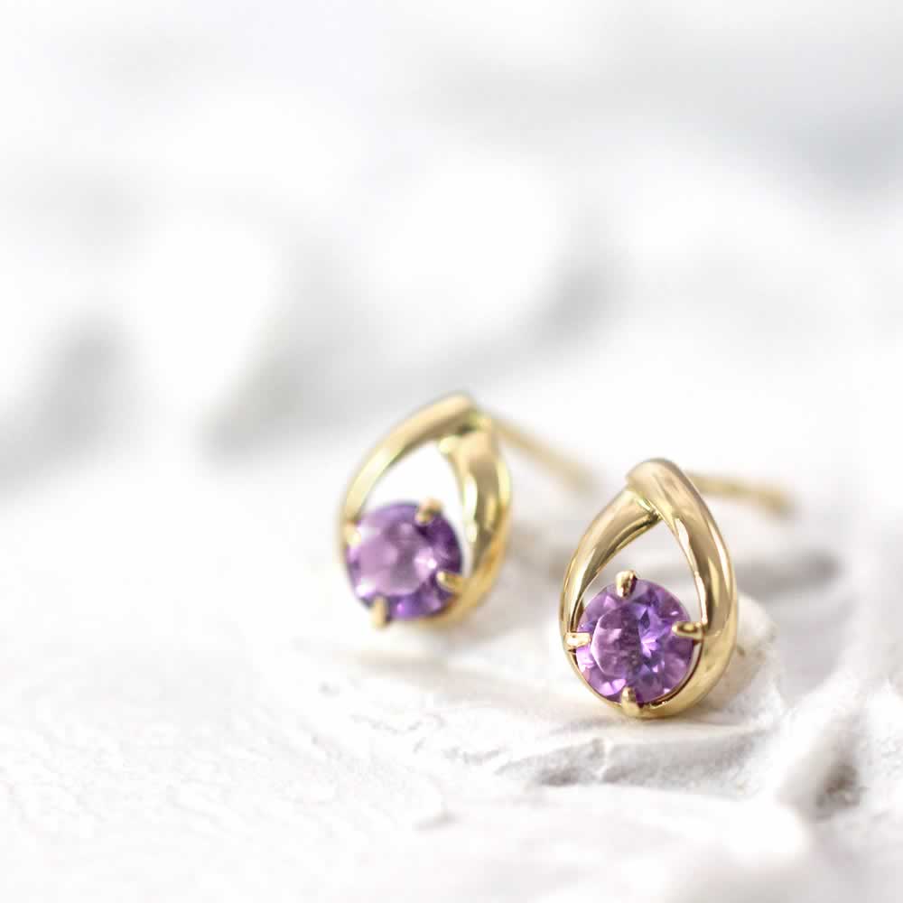 2月誕生石のアクセサリー K18YG アメジスト 2月の誕生石 ピアス 18金