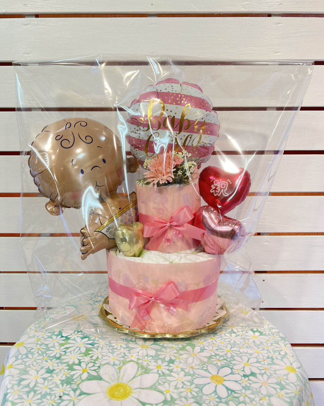 出産祝いにおすすめ オムツケーキ | 風船のお店ビタミンバルーン 公式