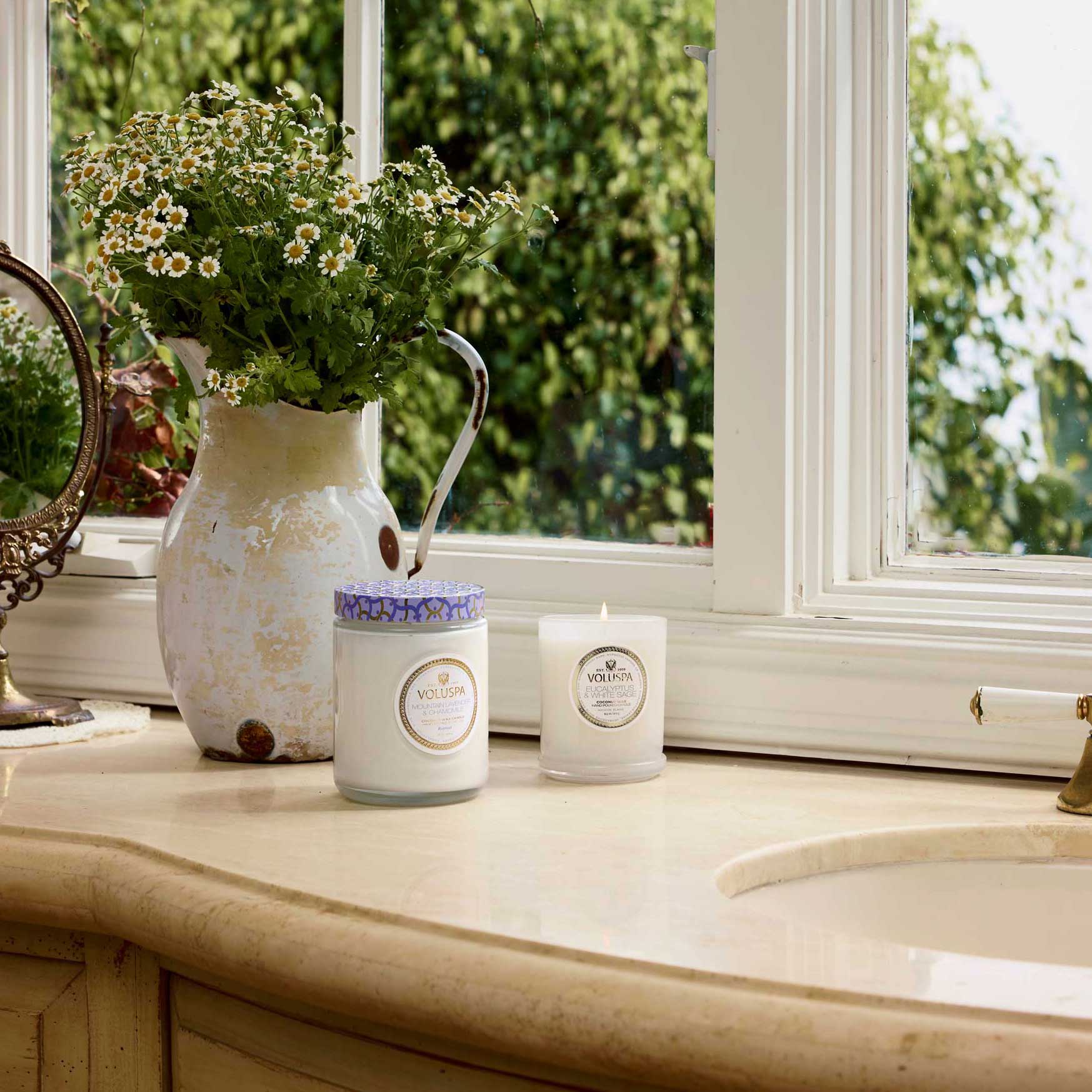 Mountain Lavender & Chamomile | Large Jar Candle | VOLUSPA