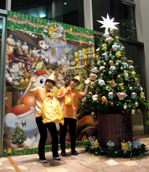 クリスマスツリーといっしょに記念撮影！｜ポケモンセンター（全店）