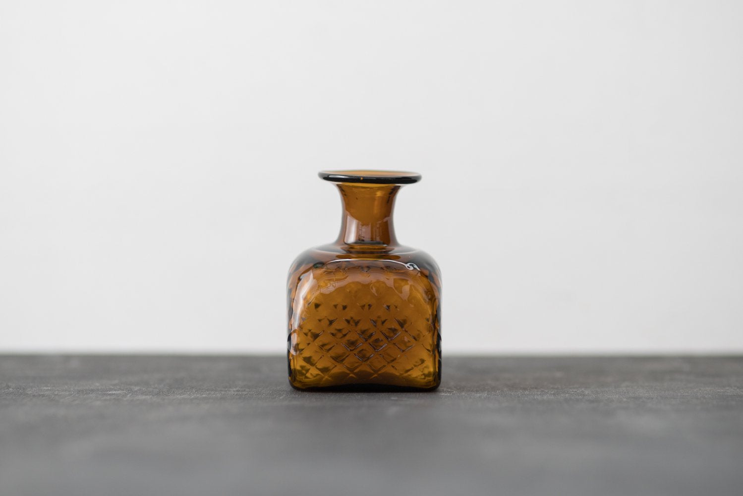 再生ガラス 一輪挿し アンバー｜ガラス工房 橙