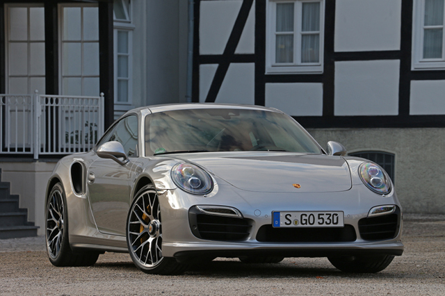 ポルシェ911ターボ（4WD/7AT）／911ターボS（4WD/7AT）【海外試乗記