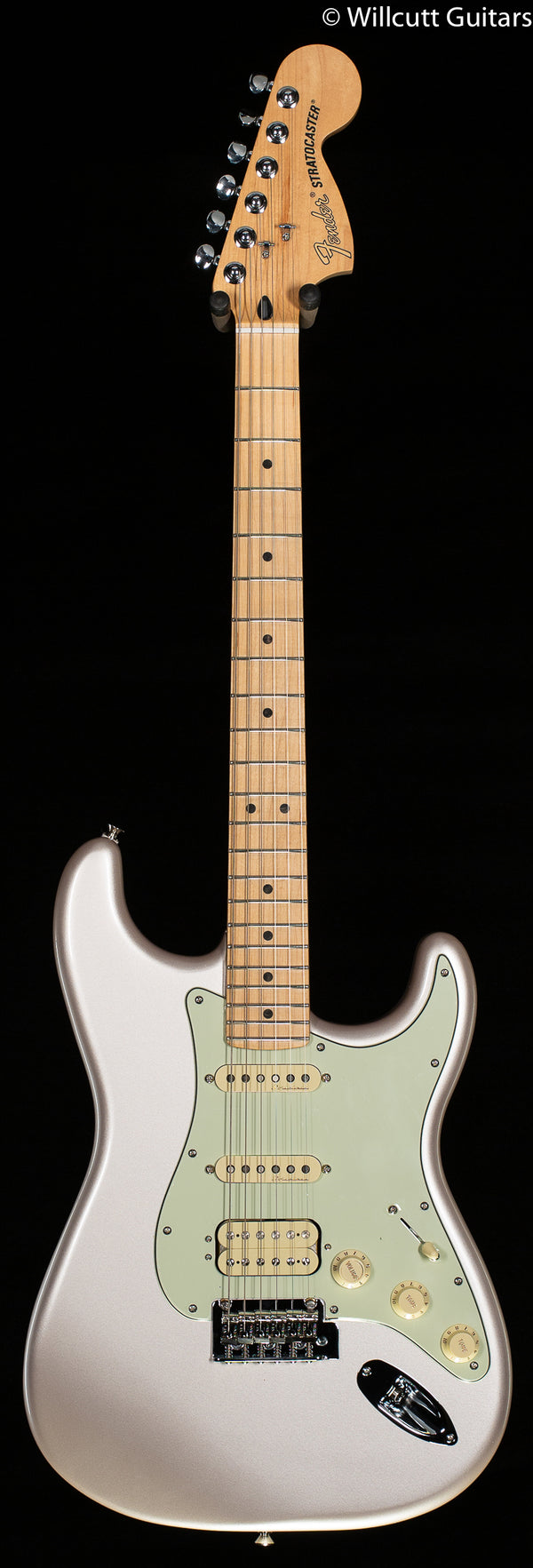 Fender Deluxe Strat MN Blizzard Pearl (191) - Willcutt Guitars