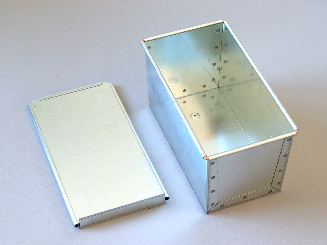 松永製作所 メタリックテフロン付柴犬のわん吉天板 8P | 松永製作所の