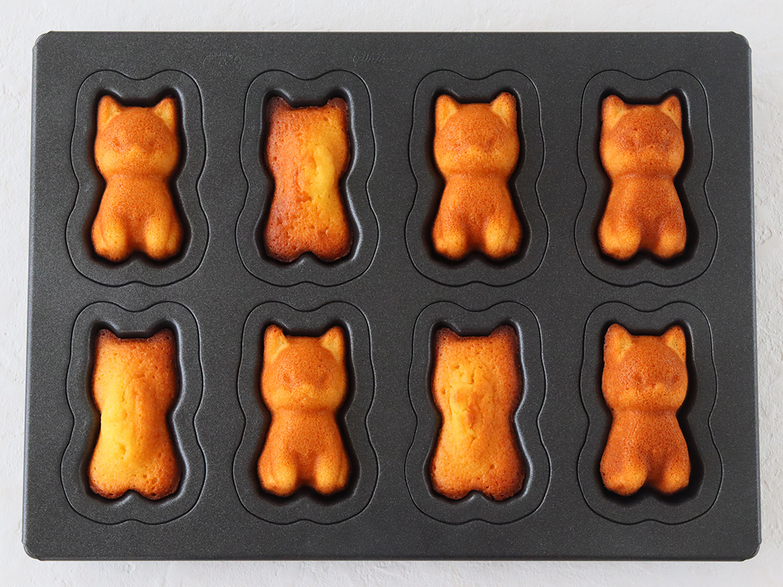 松永製作所 メタリックテフロン付柴犬のわん吉天板 8P | 松永製作所の