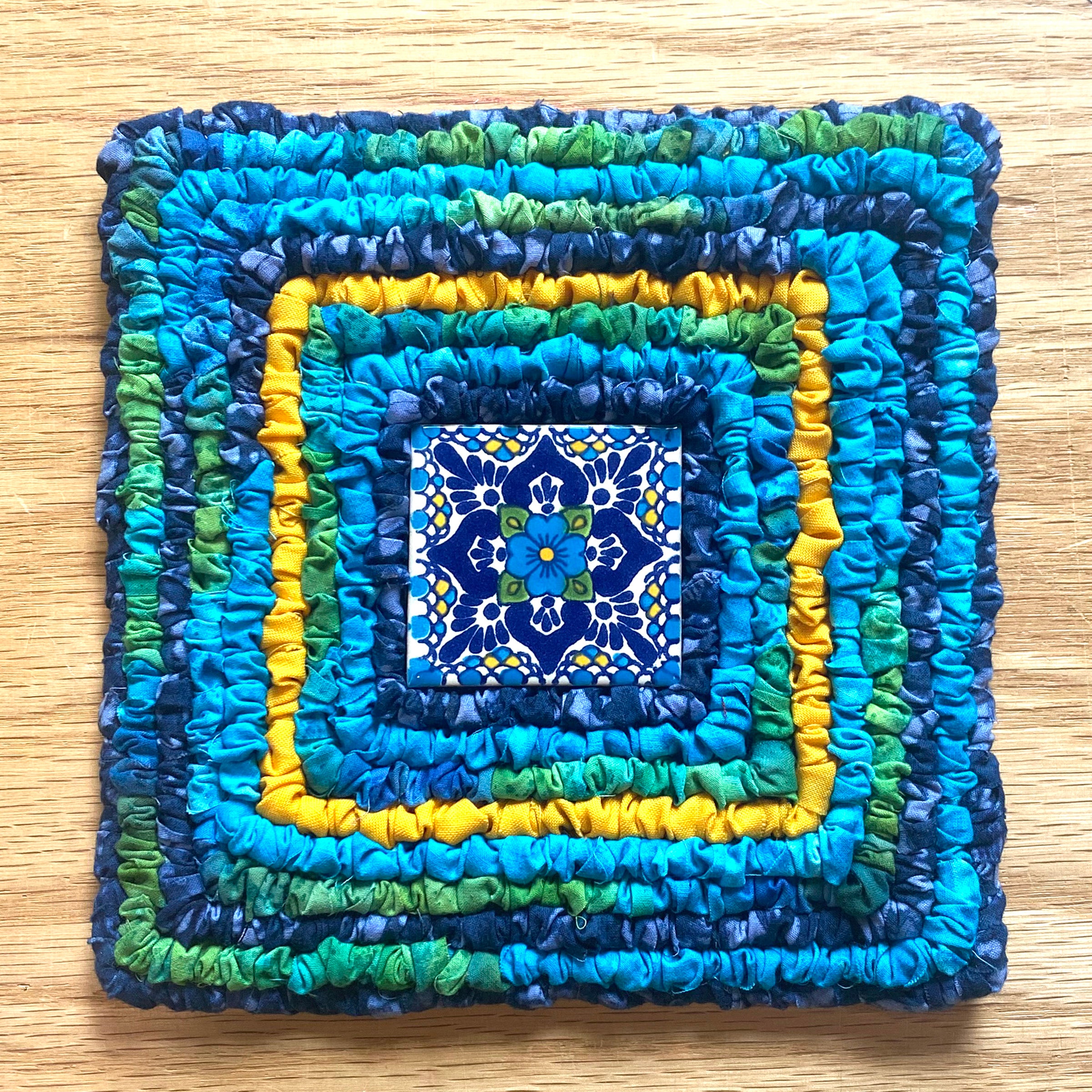 NEW! Discovery Kit - Locker Hooking: Magical Dahlia Trivet - Color