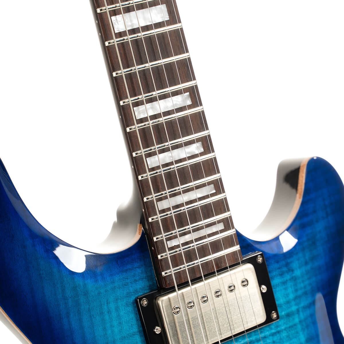 M600 – Cort Guitars
