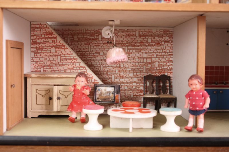 北欧アンティーク ドールハウス/Denmark（家具付き） -ミニチュア家具