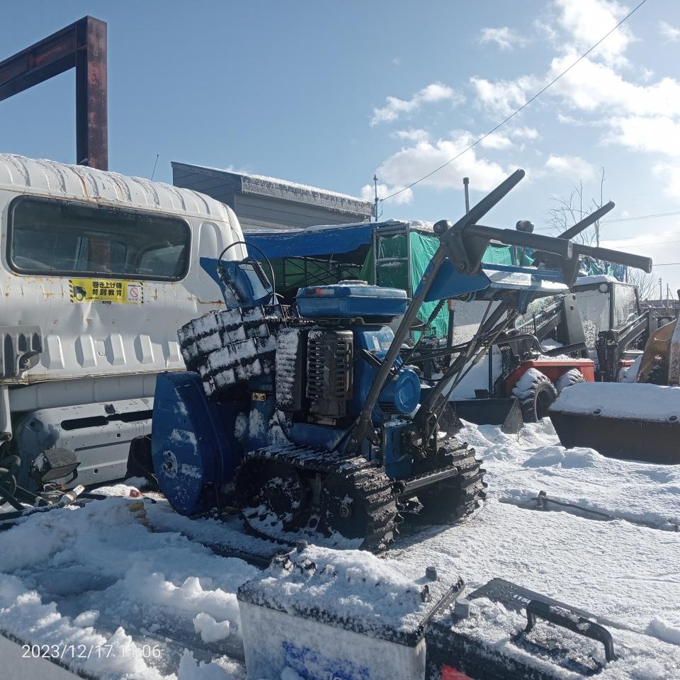 除雪機 ヤマハスノーメイトクローラー新品交換済み｜除雪だよ！全員