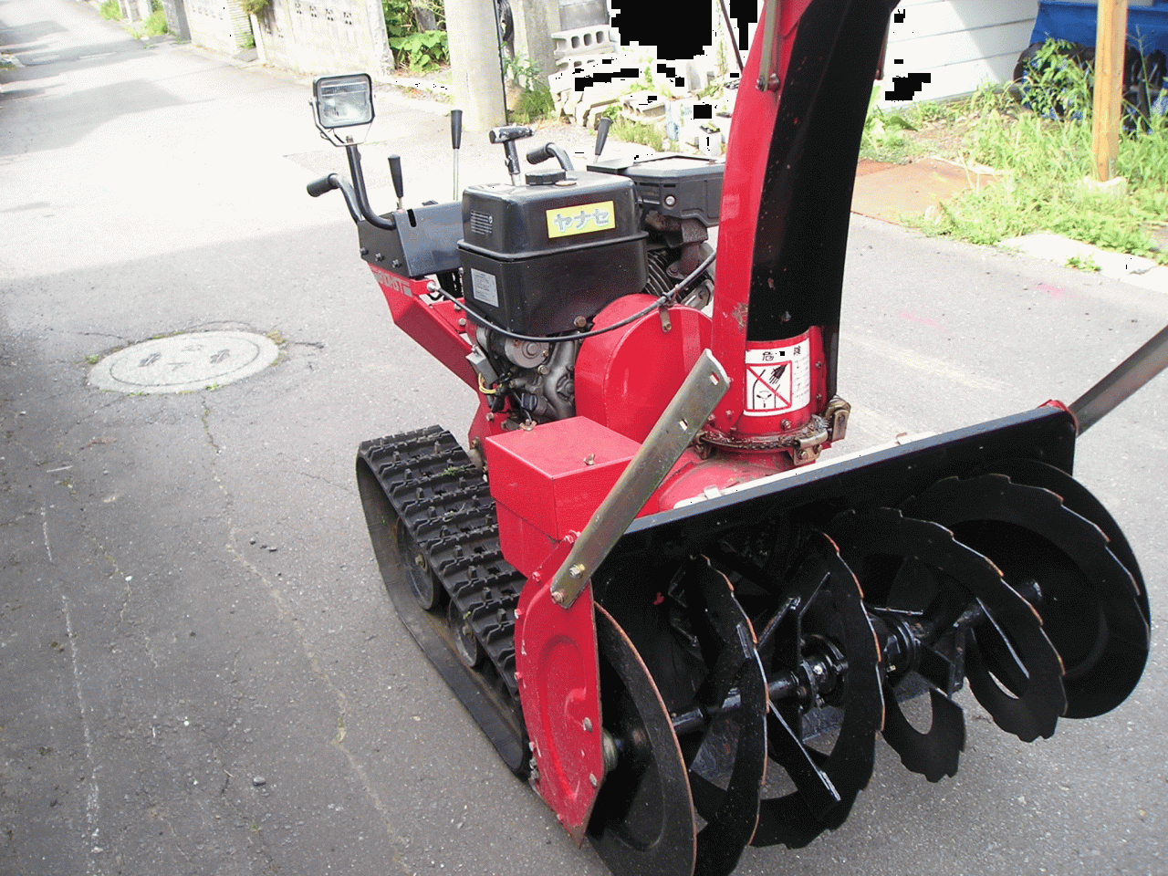 除雪機 ヤナセ 10馬力除雪機 810HST クローラー新品交換済み（左右