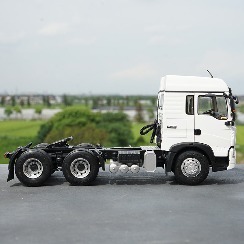 Original factory authentic 1:24 Sinotruk HOWO TX semi-trailer