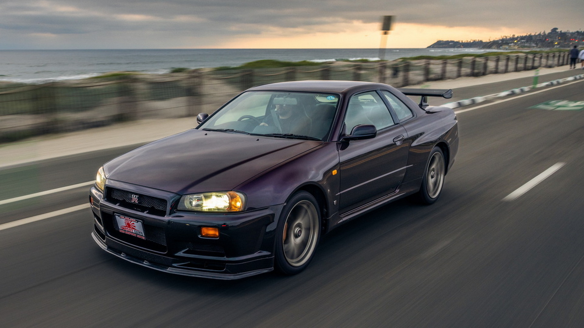 Super Rare R34 Nissan Skyline GT-R V-Spec In Midnight Purple Up