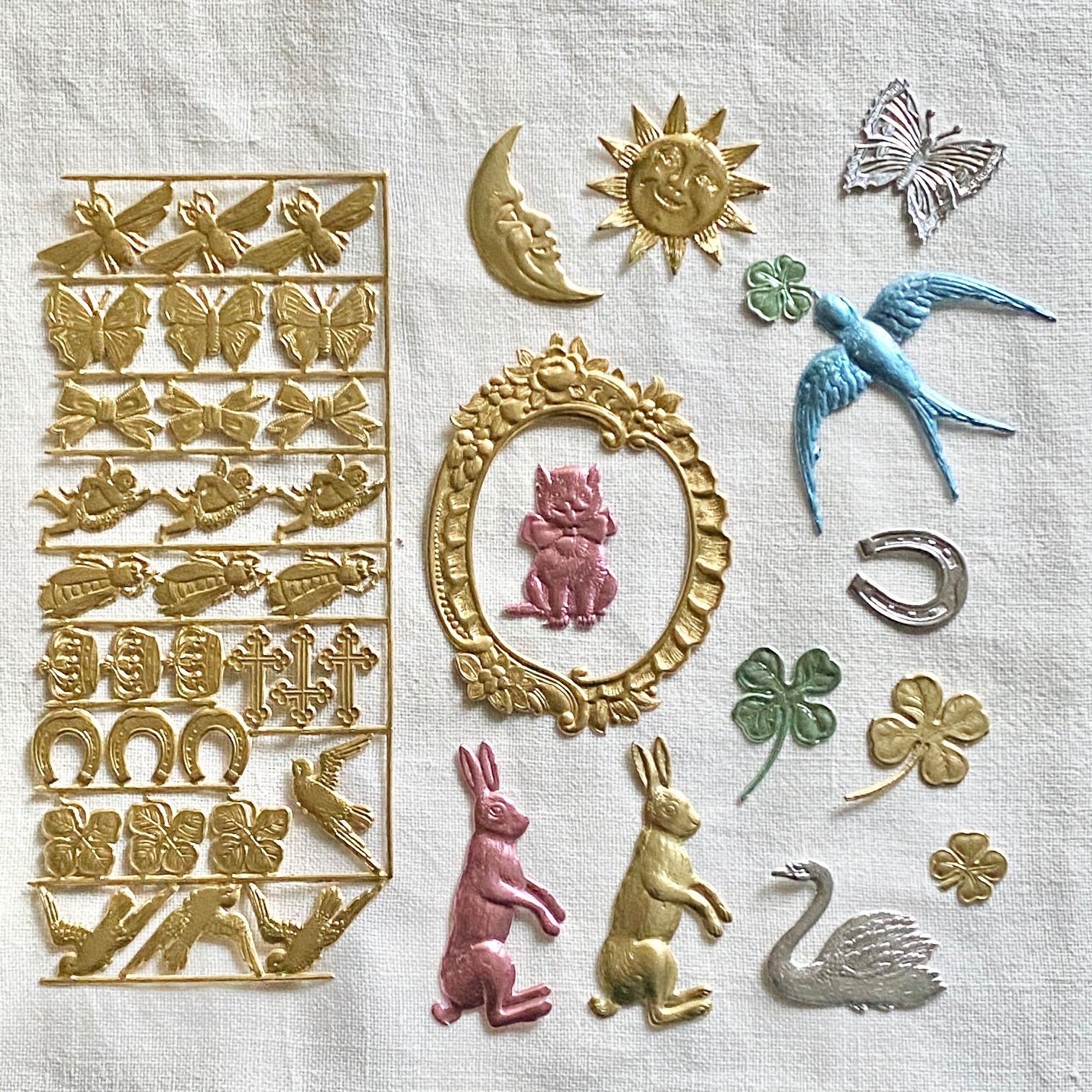 銀座 蔦屋書店】ヨーロッパで買い付けたアンティーク雑貨などを集めた