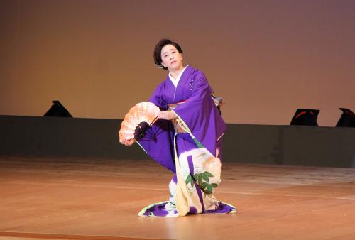 優美な舞を披露 日本舞踊 おさらい会 - 津久見市公式ホームページ