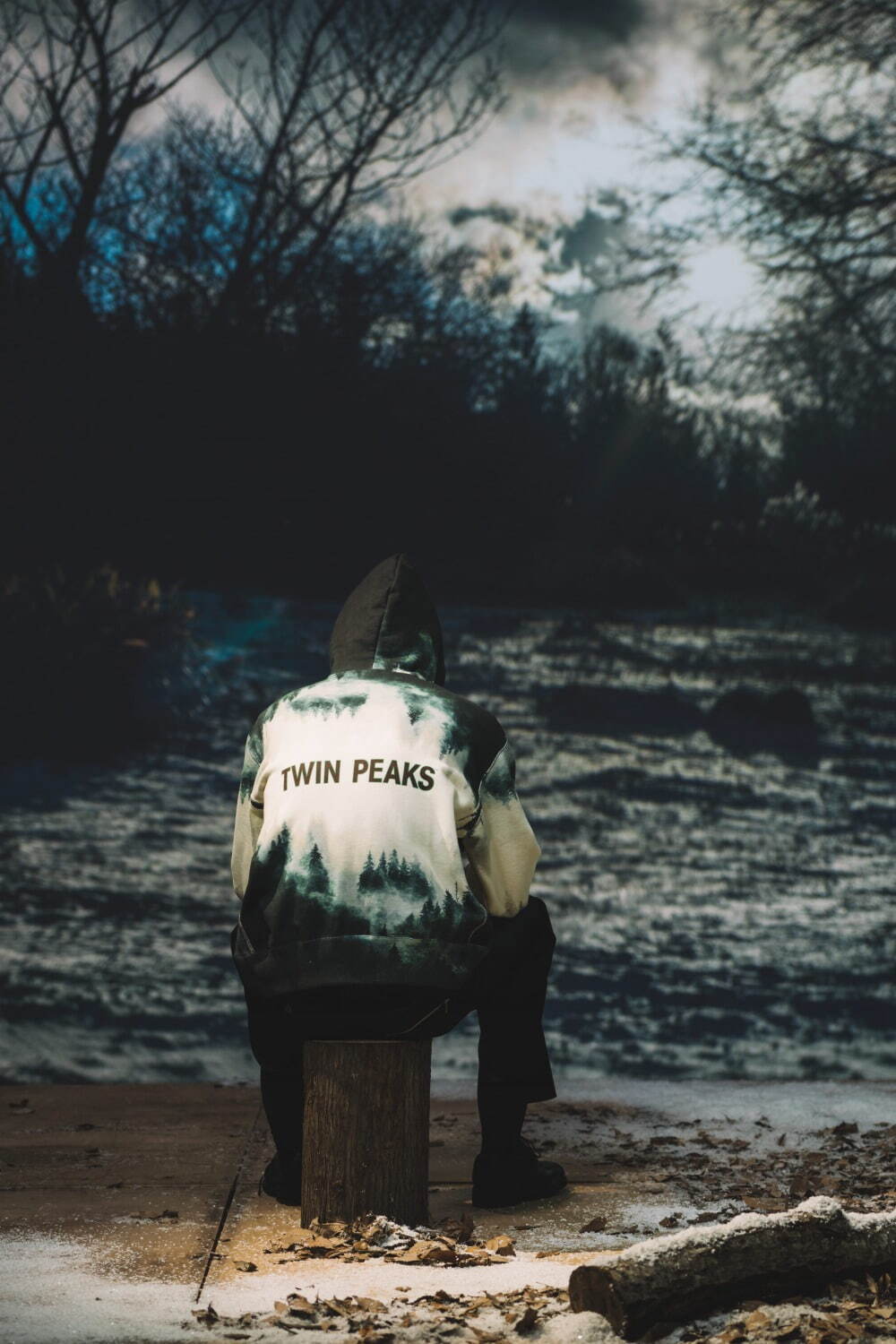 UNDERCOVER】アメリカのドラマ『Twin Peaks』を着想源に制作された