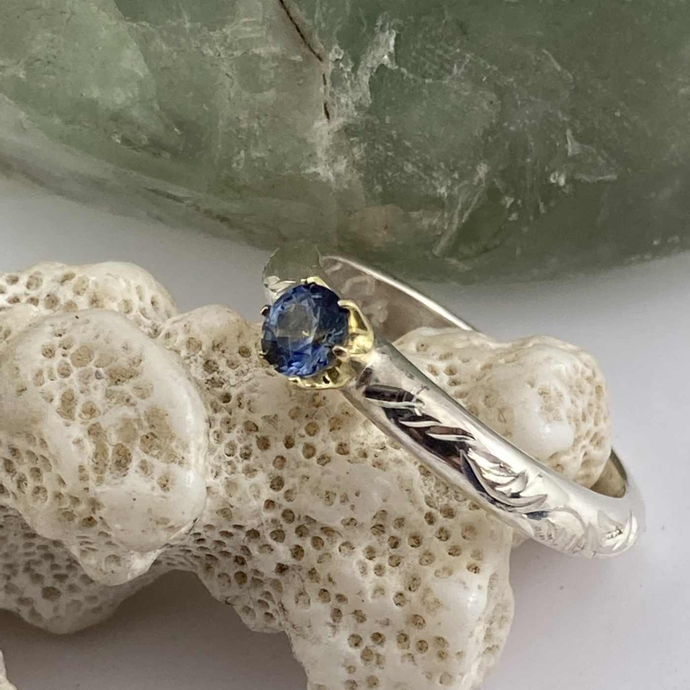 甲丸線バイカラーサファイアリング | ホリディ | クリスタ長堀