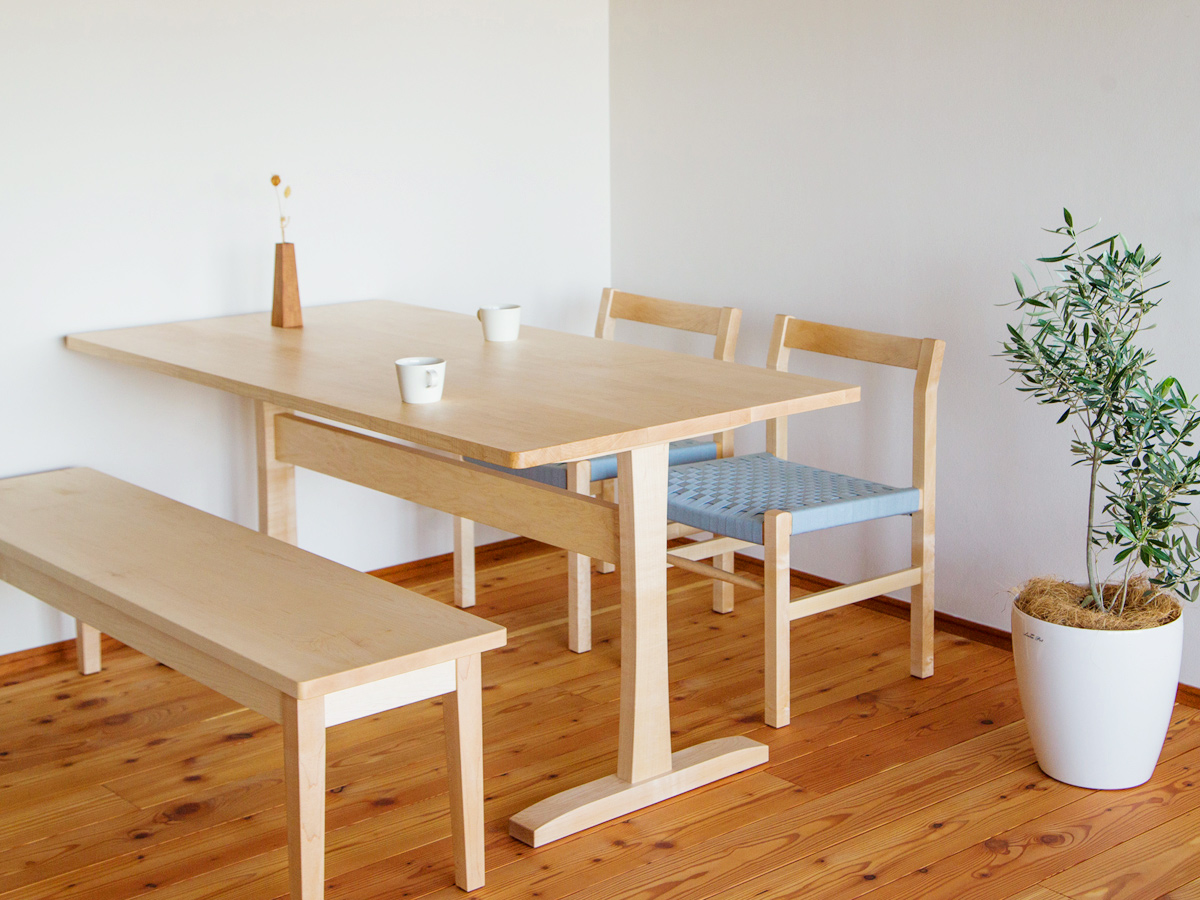 無垢材のダイニングテーブル5273 中央脚（サイズオーダー）家具工房クラポ