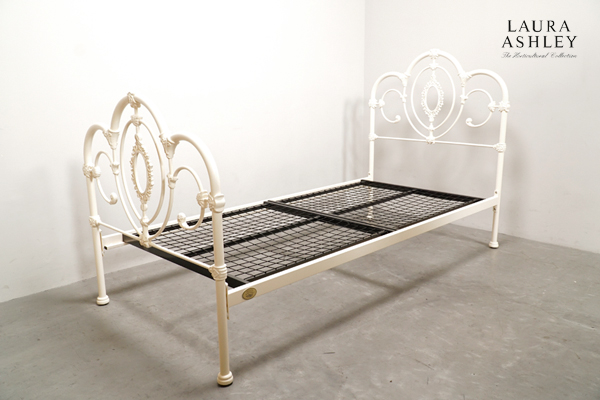 ローラアシュレイ【アイアンシングルベッド】買取専門【アドア東京
