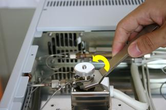 GC-2025 INJガラスインサートの交換