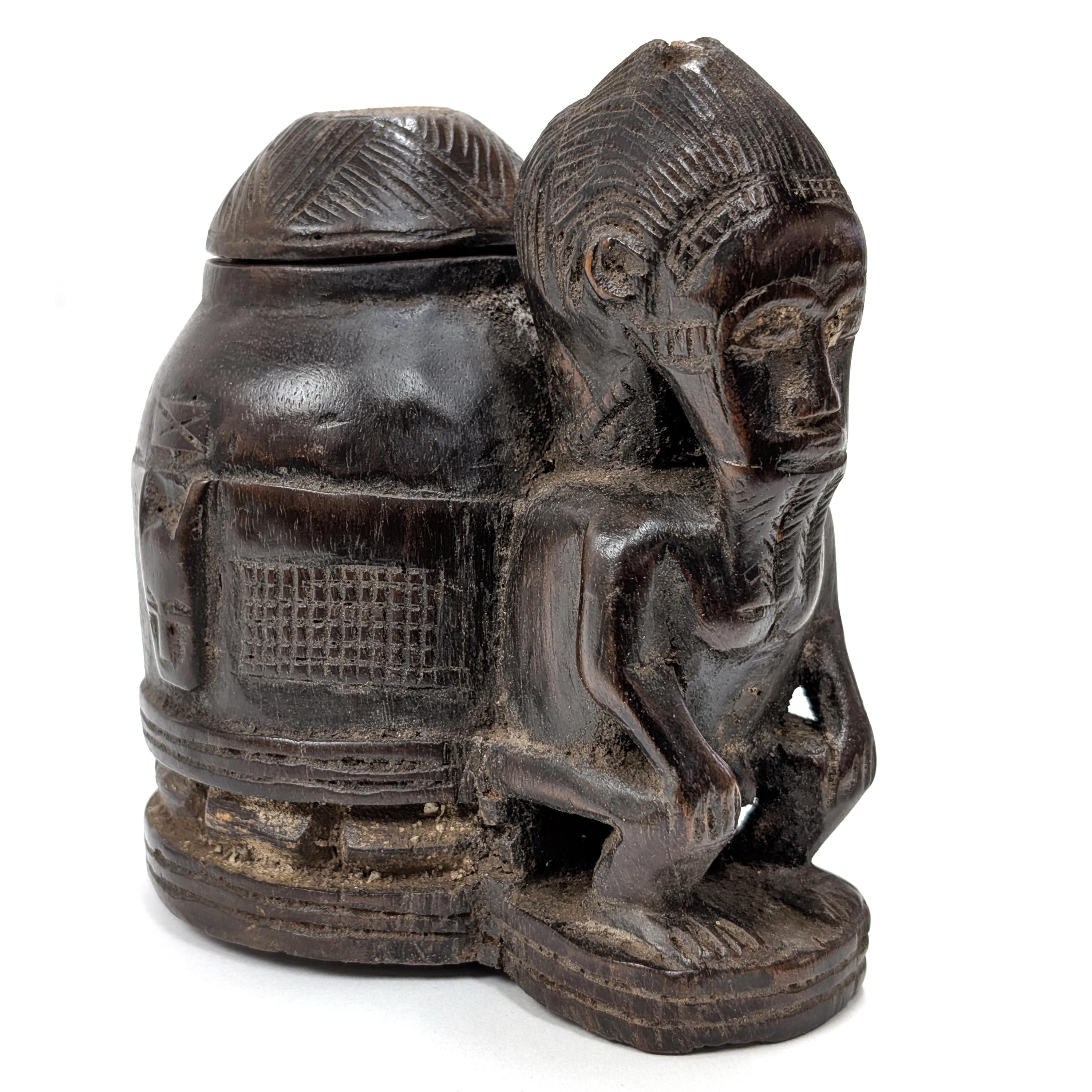 バウレ族占い用木箱 (アフリカ呪術師の道具) （p785-24） - アフリカ