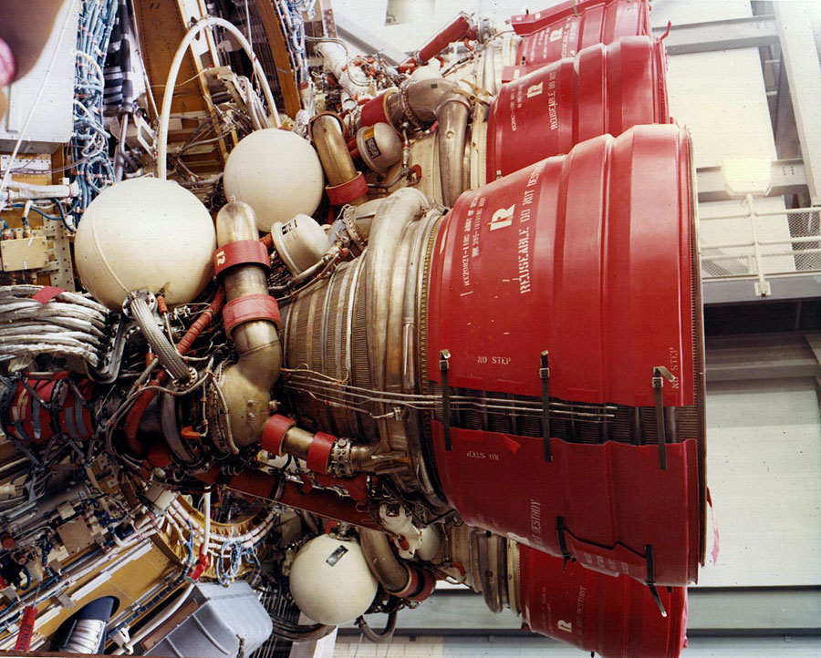 J2エンジン | サターンVブースター | アポロ マニアックス