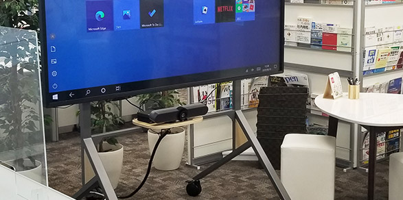 大型ディスプレイスタンド｜サイネージスタンド AVAWOOD｜製品案内