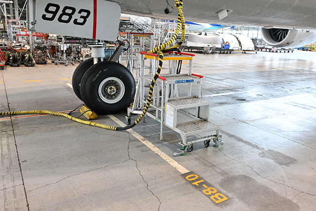 ANA、787-10国内線仕様お披露目 777-200より大きい次世代旗艦機