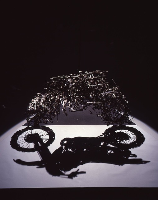 三重県立美術館 福田繁雄《ランチはヘルメットをかぶって…》 ユーモア