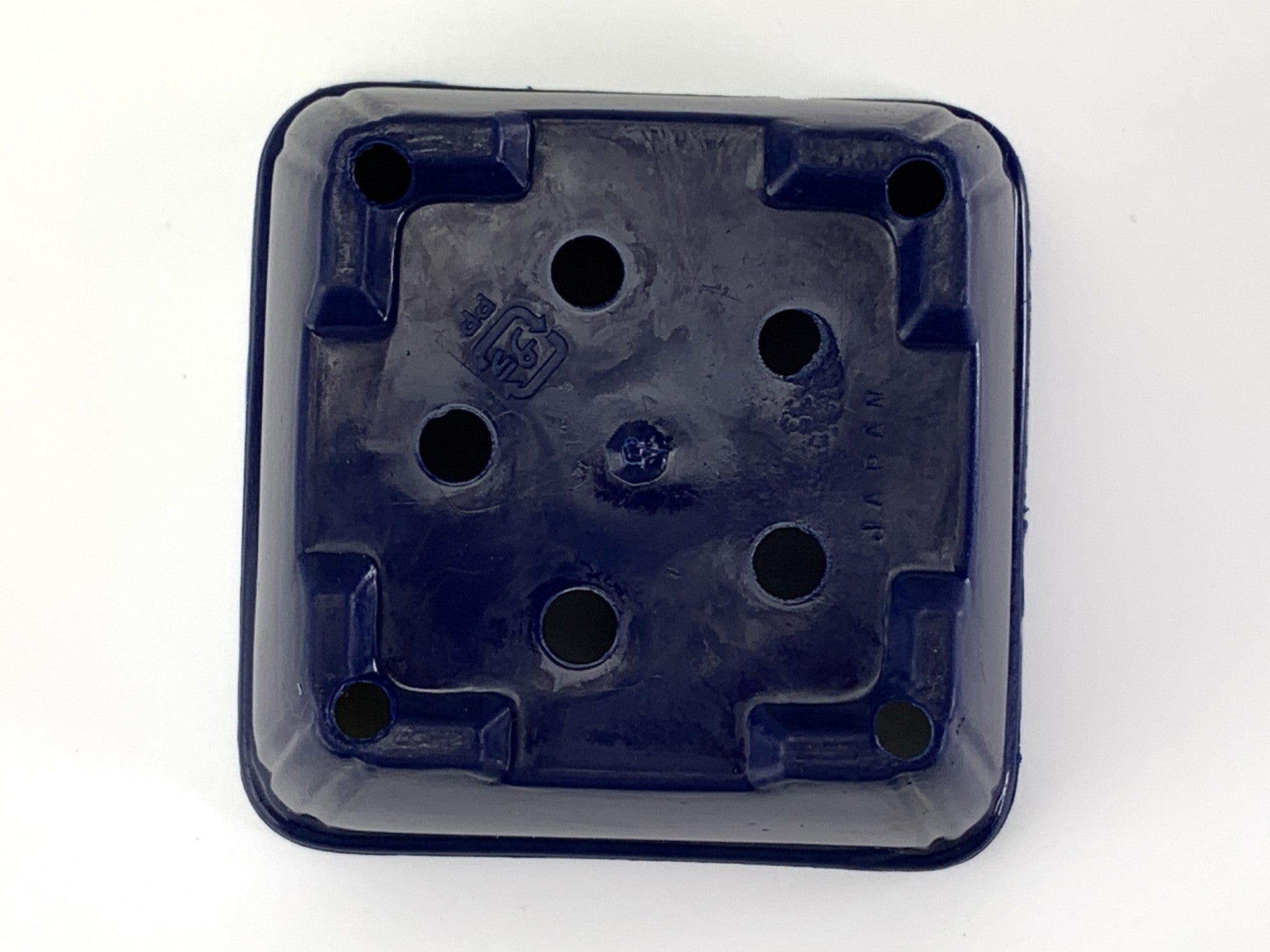 プラ鉢 3号 正角鉢 青 幅9.7cm×高さ6.3cm の販売｜盆栽妙 – 盆栽妙 本店