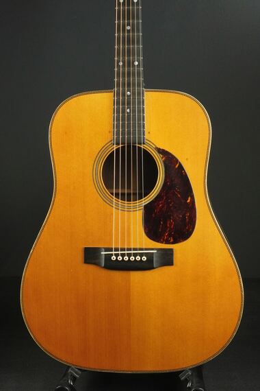 Martin D-28 Herringbone | 楽器詳細ページ [Blue-G]