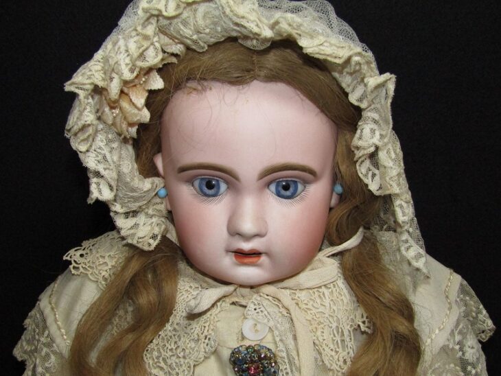 東京都目黒区青葉台にて、アンティーク ビスクドール ｜骨董品買取・和