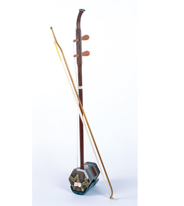 二胡（胡弓）を弾く 入門講座 | 通信教育・通信講座のがくぶん