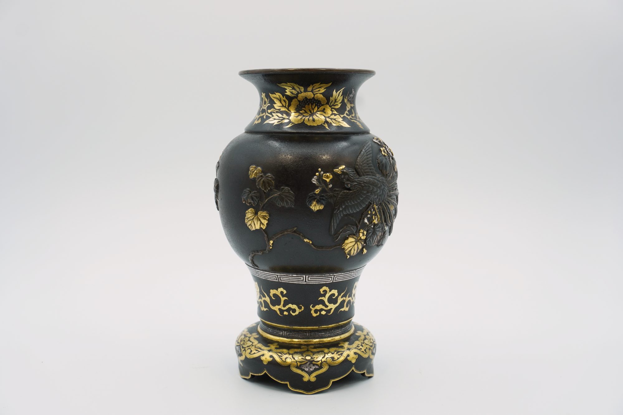 鉄地象嵌 桐鳳凰図花瓶 | 明治工芸・明治金工の販売専門店ならGallery尚