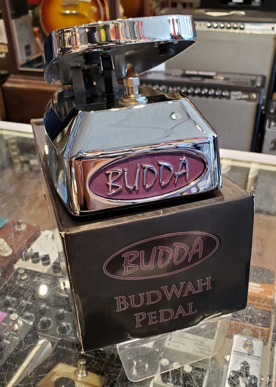 USED Budda Bud Wah V2 w/Box: Canadian Online Music Store in