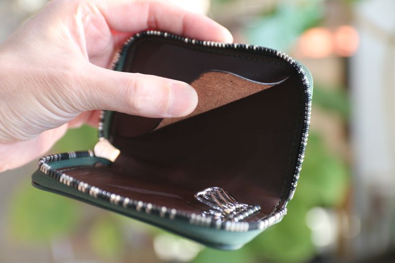 1点限りのラウンドファスナーキーケース