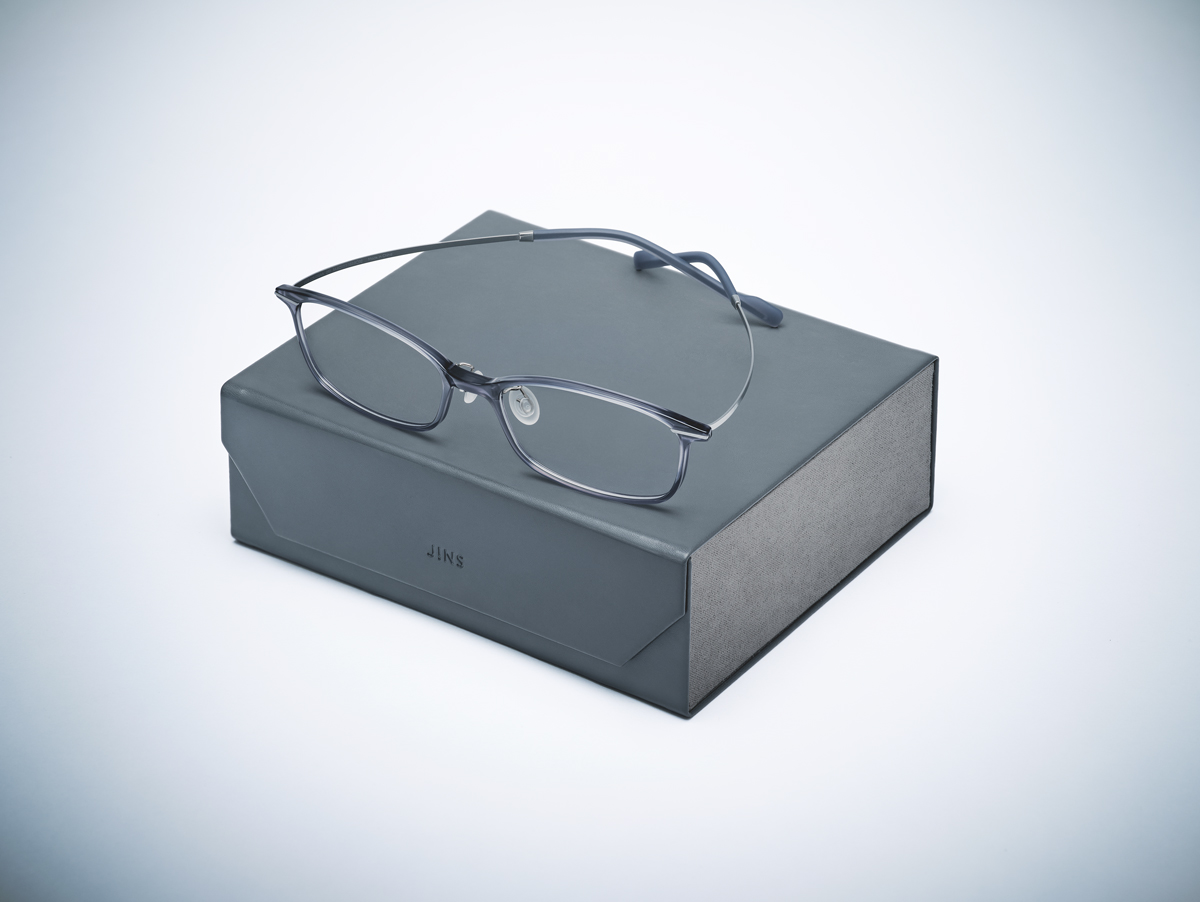 JINS（ジンズ）のヒンジレスメガネに大人向け新作「Airframe Hingeless