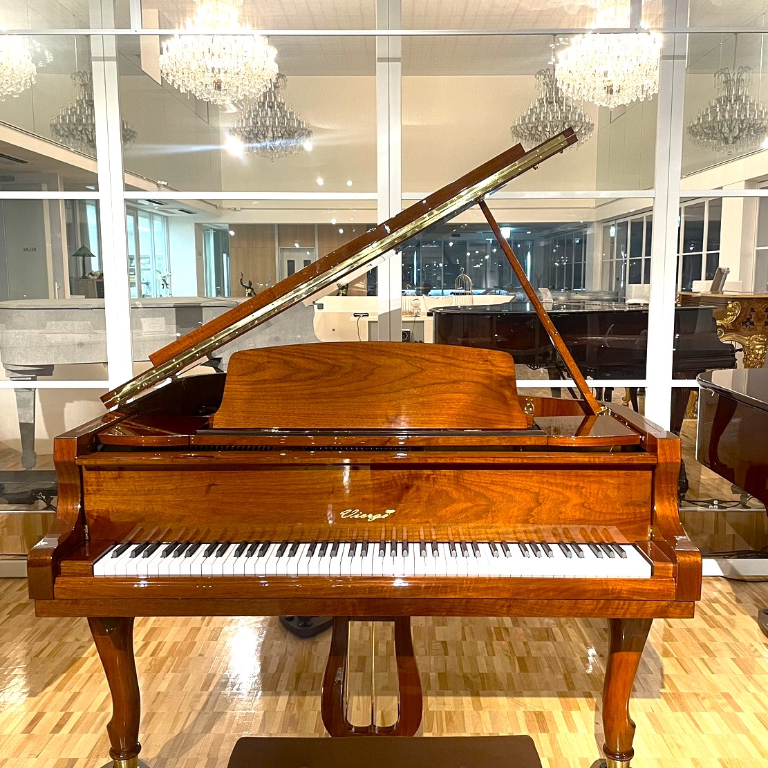 憧れの茶色いグランドピアノが遂に！Vierge（ヴィエルジェ）/V148W
