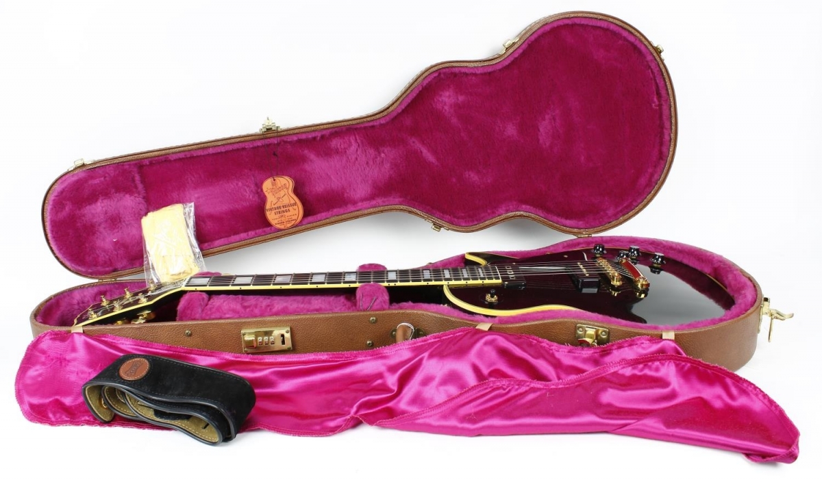 1994 Gibson Custom Historic '54 Les Paul Custom electric guitar