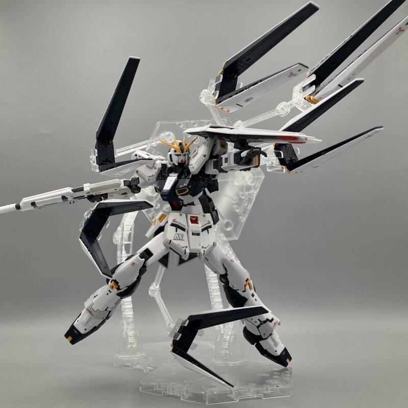 新商品紹介】「RG 1/144 νガンダム(ダブル・フィン・ファンネル装備型