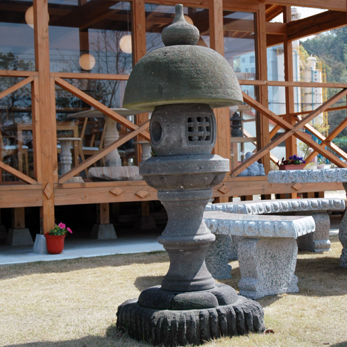美術彫刻・創作灯籠の泉石材店【石日和】 / 朝見型灯篭