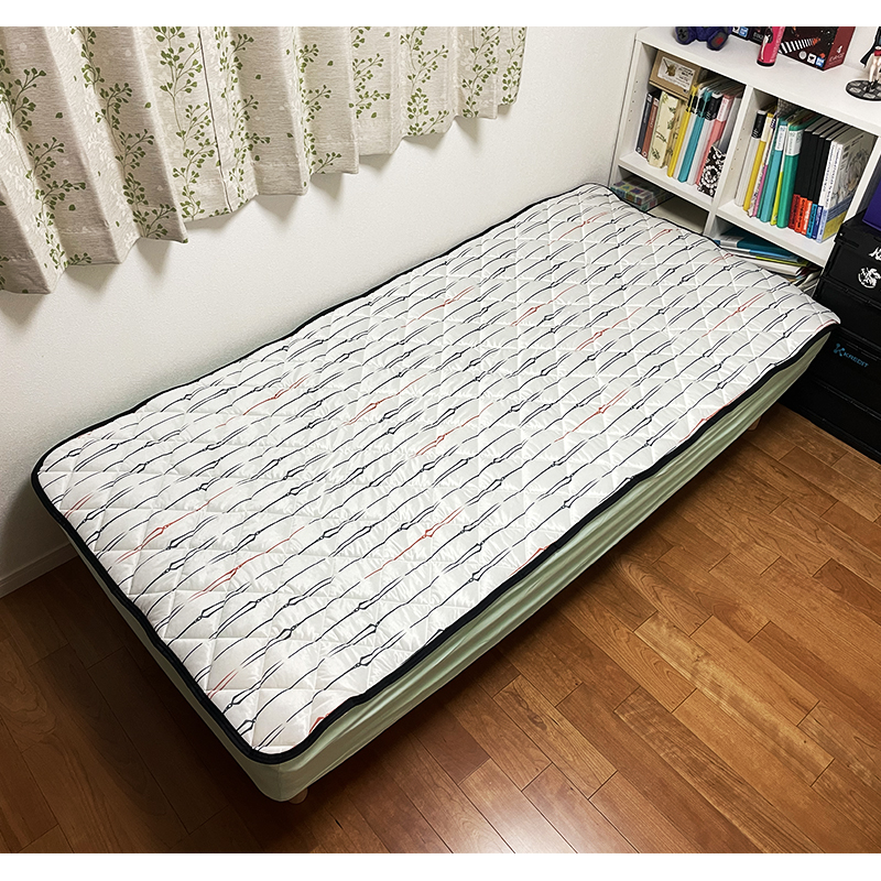 エヴァンゲリオン 敷きパッド/ロンギヌスの槍パターン（丸眞）: グッズ