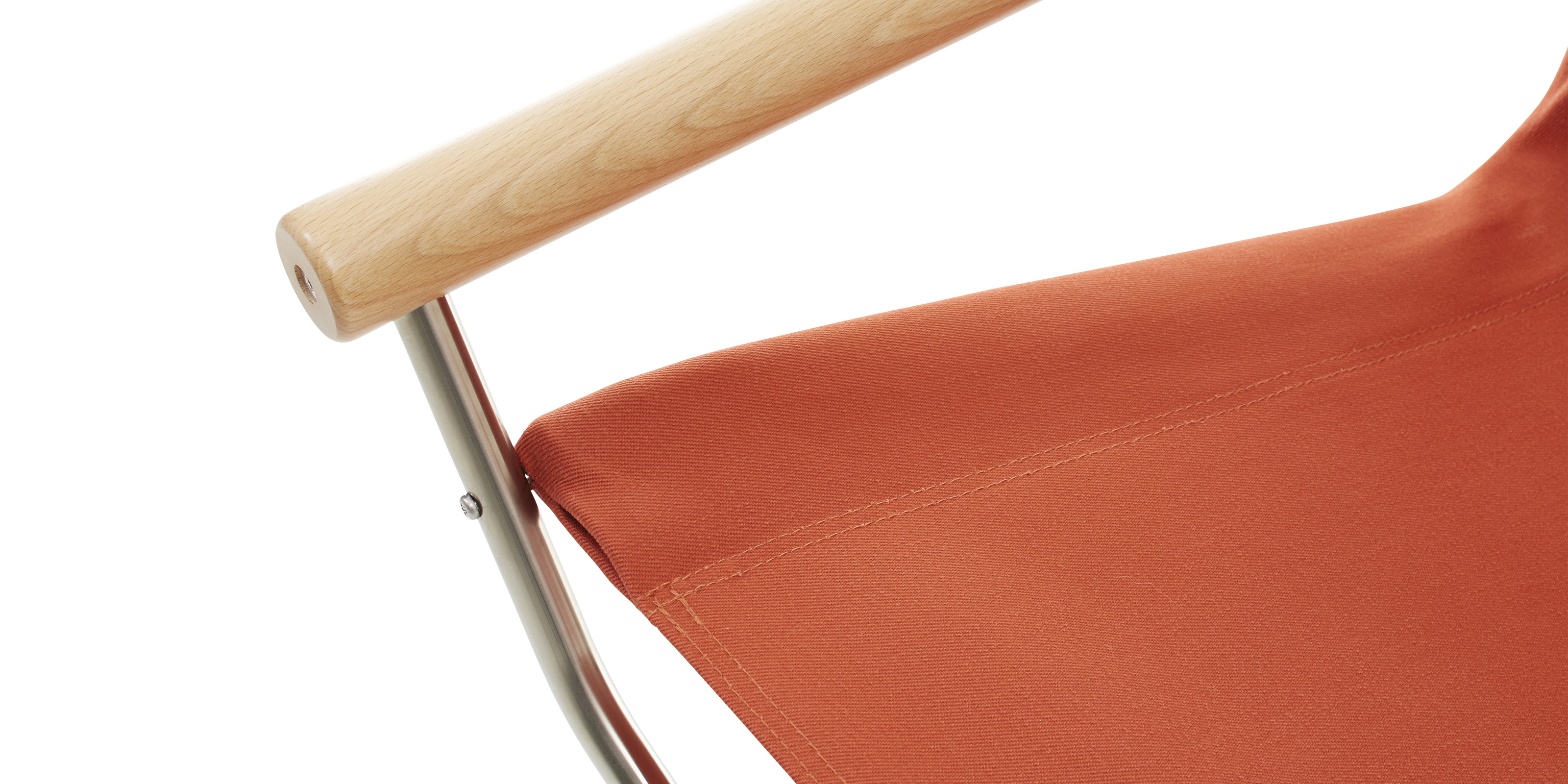 ニーチェアエックス80・ナチュラル × レンガ | D&DEPARTMENT