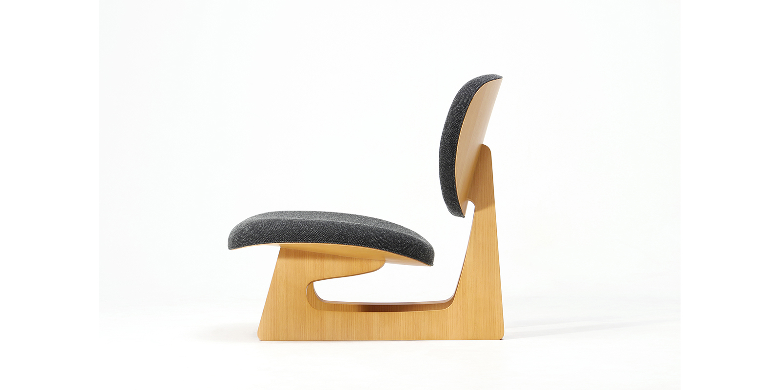 天童木工 低座イス エヌシー/チャコールグレー | D&DEPARTMENT