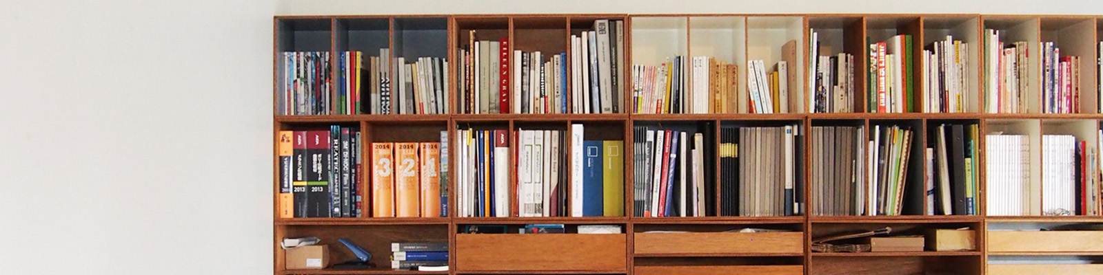 LAUAN SHELVS（ラワンシェルブス） | D&DEPARTMENT