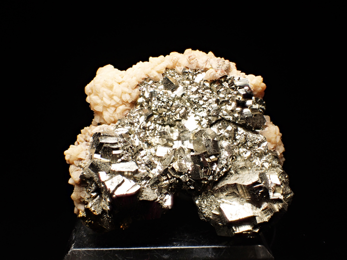 埼玉県秩父鉱山産 黄鉄鉱＆苦灰石 (Pyrite & Dolomite/ Japan) - 鉱物