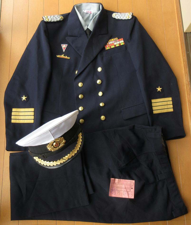 東ドイツ軍の制服や勲章の販売の大黒堂